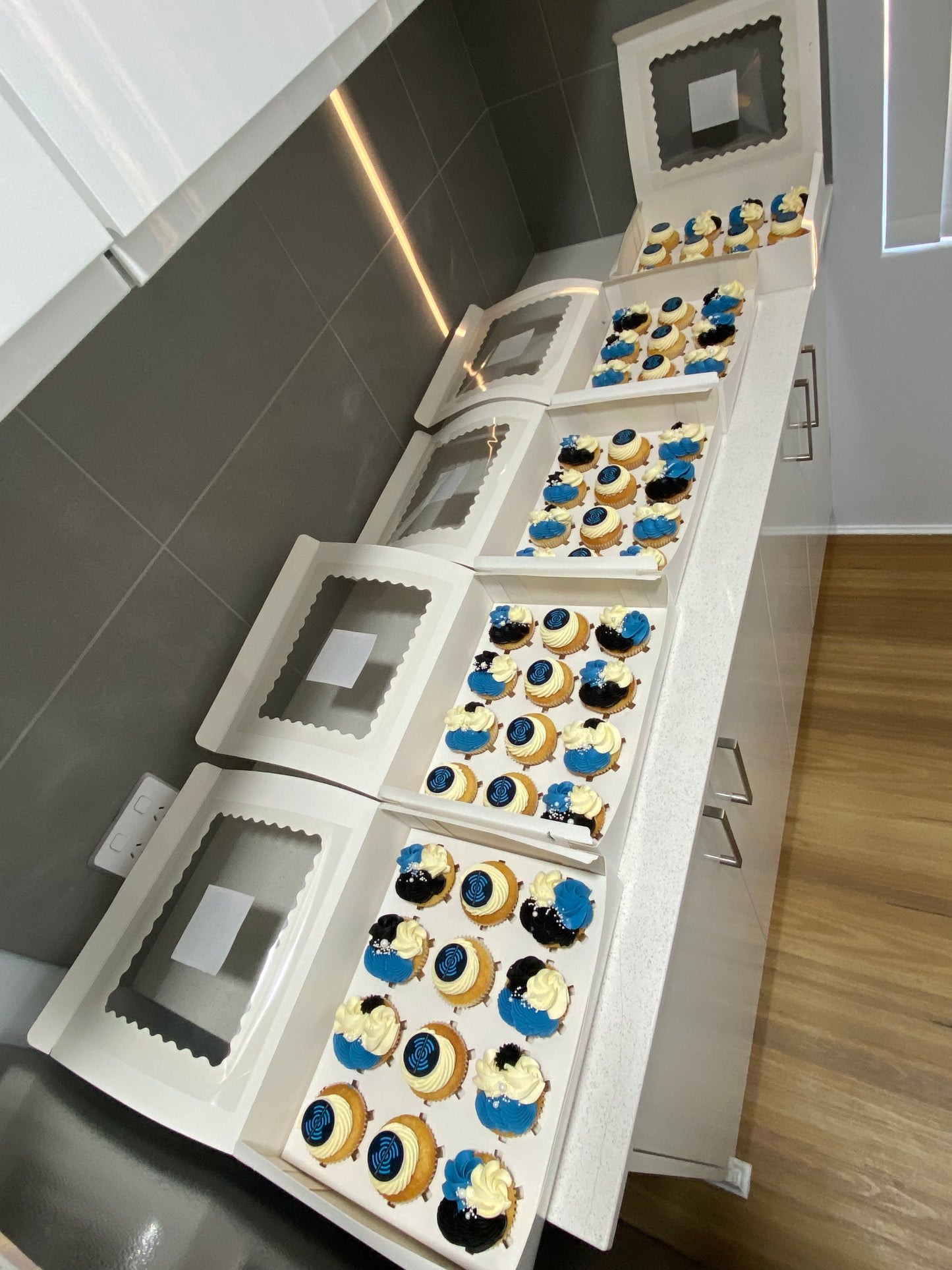 office, gathering, occasions cupcakes