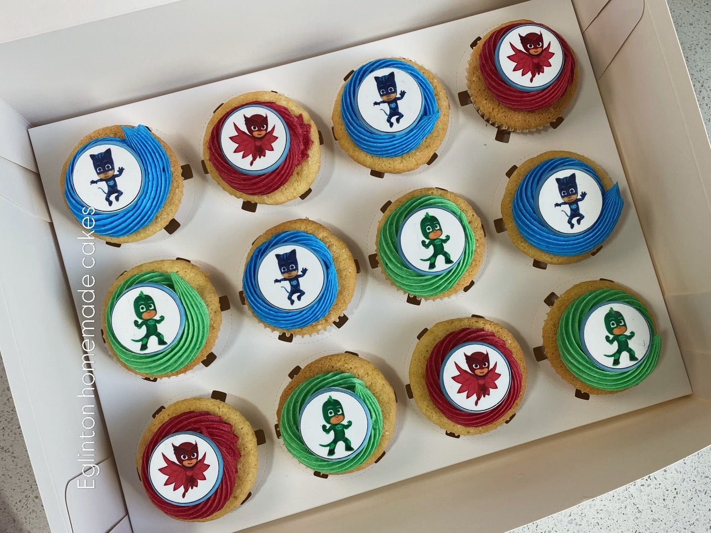Cupcakes with edible Printed topper