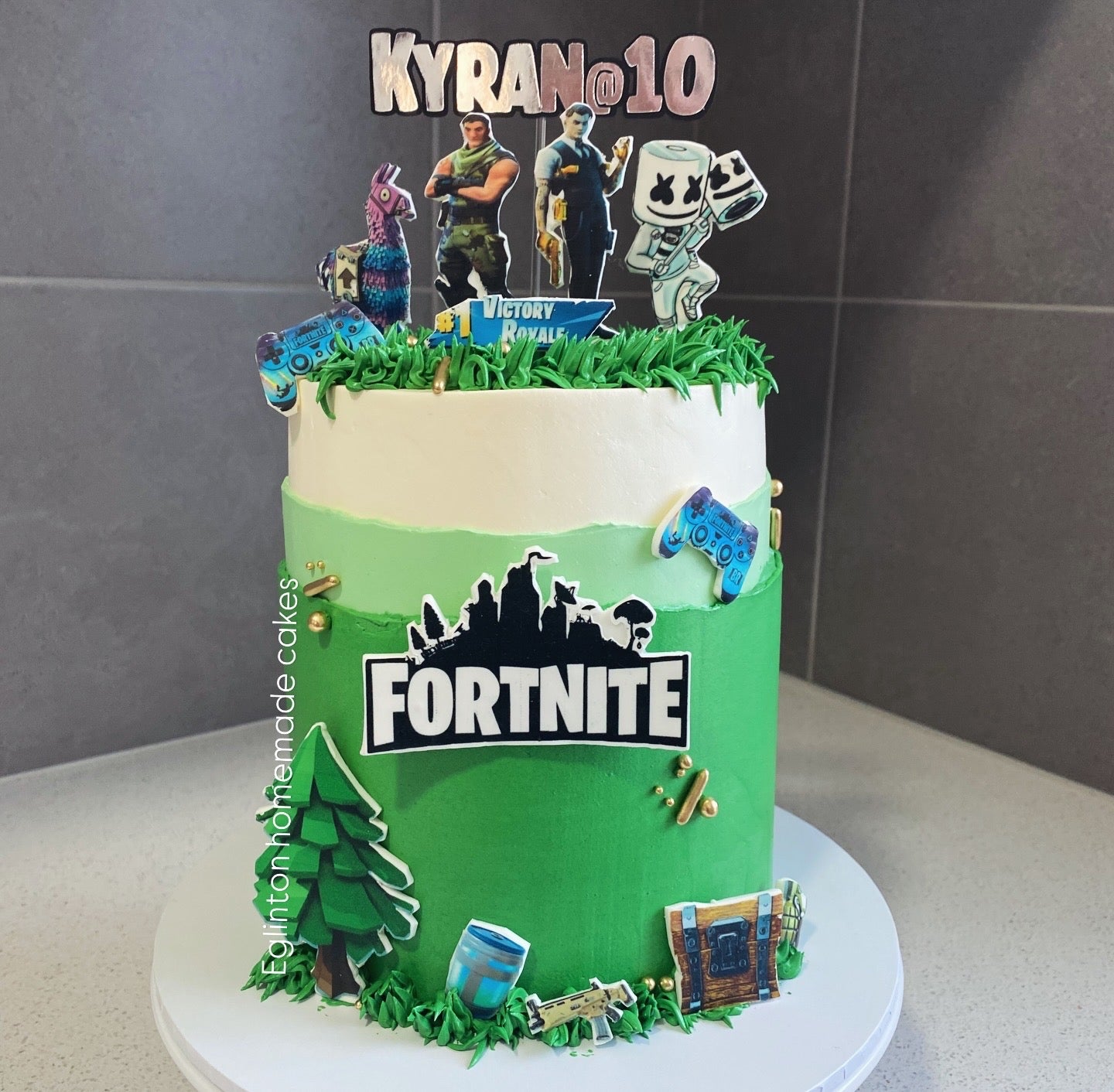 cake, custom cae, theme cake