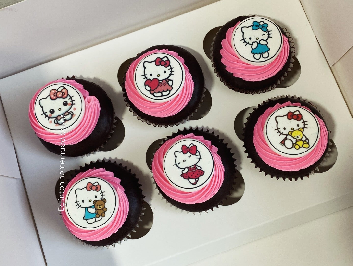 Cupcakes with edible Printed topper