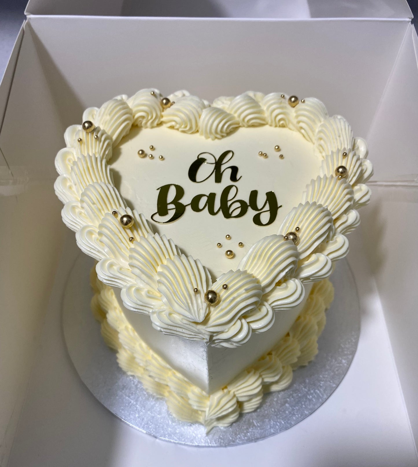 gender reveal cake